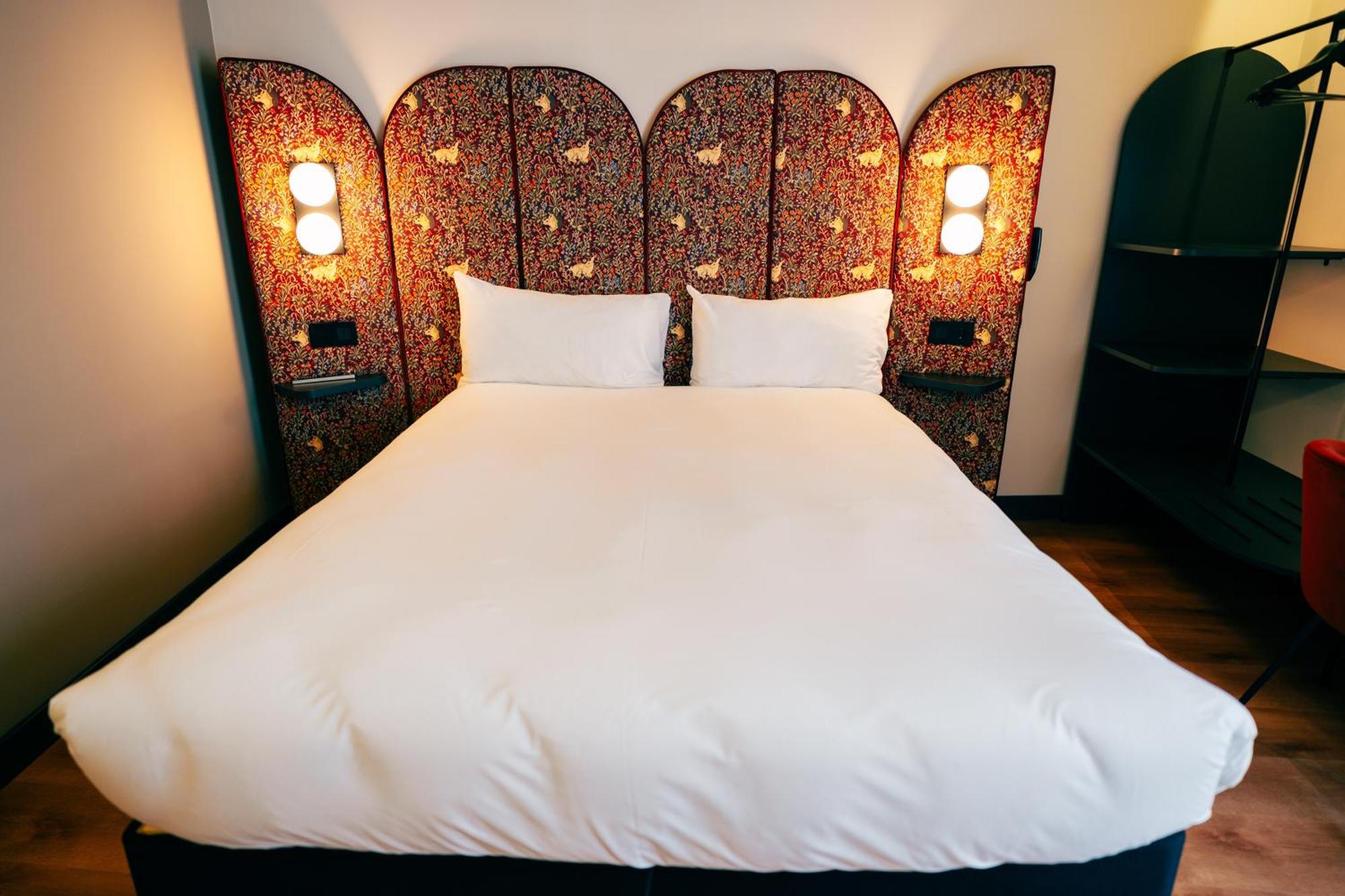 Ibis Styles Centro Maravillas Hotel