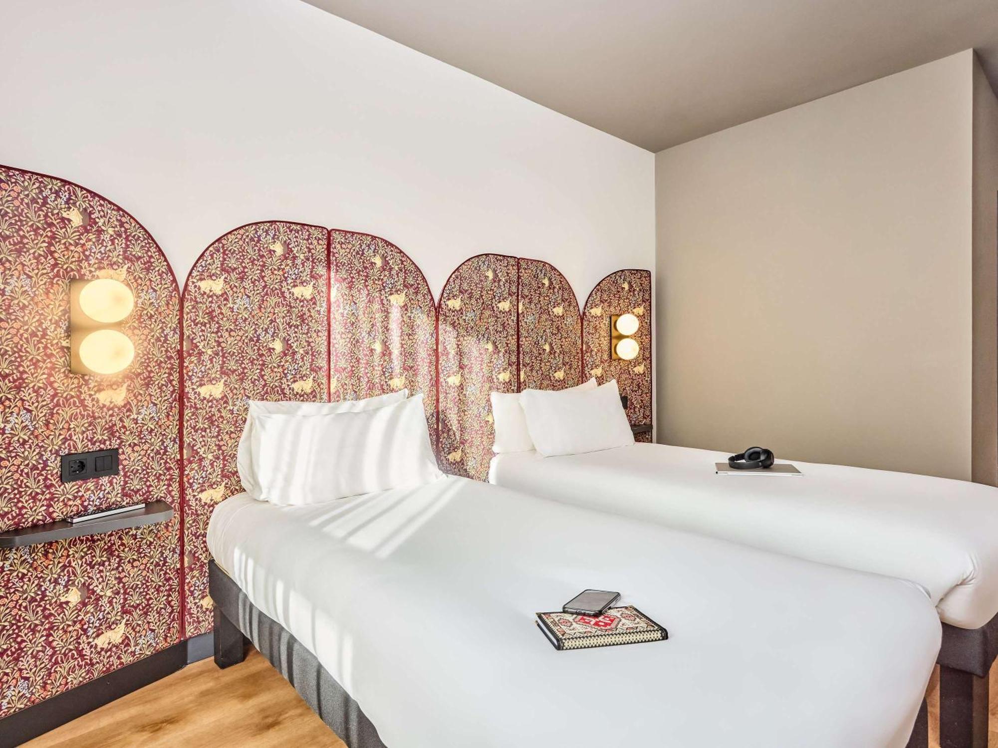 Ibis Centro 2*